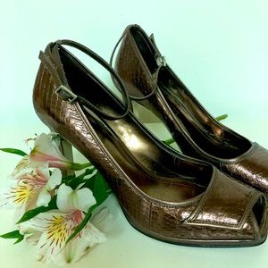 Enzo Angiolini Theophile dark bronze peep-toe pumps size 7.5
